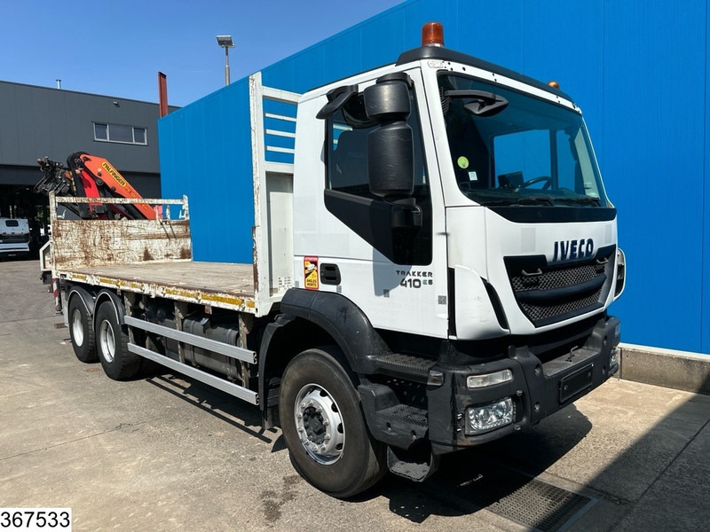 Iveco Trakker 410 6X4, EURO 6, Steel suspension, Retarder - Dropside/ Flatbed truck, Crane truck: picture 3 Iveco Trakker 410 6X4, EURO 6, Steel suspension, Retarder - Dropside/ Flatbed truck, Crane truck: picture 3
