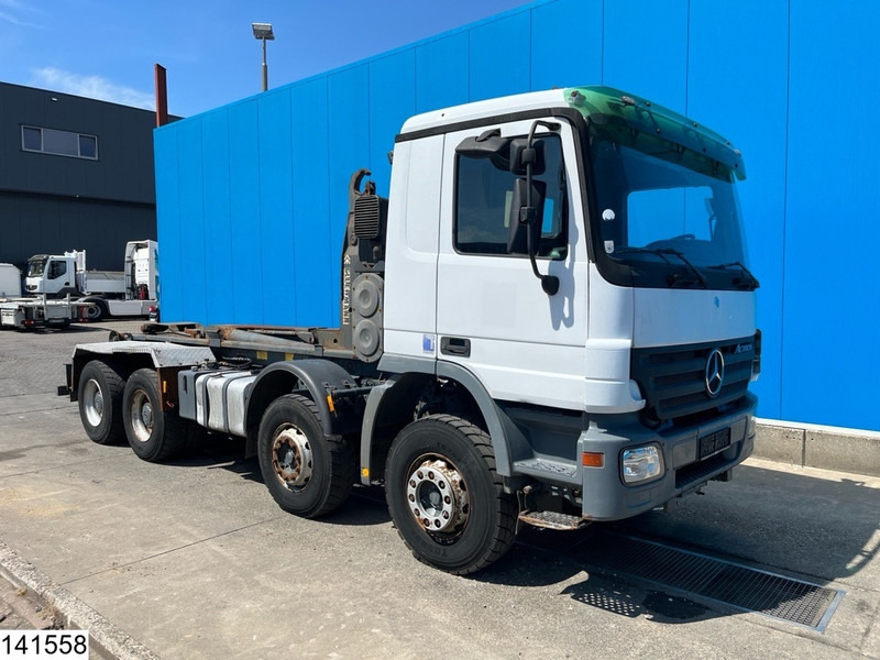 Mercedes-Benz Actros 3236 8x4, Steel suspension, 3 Pedals - Hook lift truck: picture 5 Mercedes-Benz Actros 3236 8x4, Steel suspension, 3 Pedals - Hook lift truck: picture 5