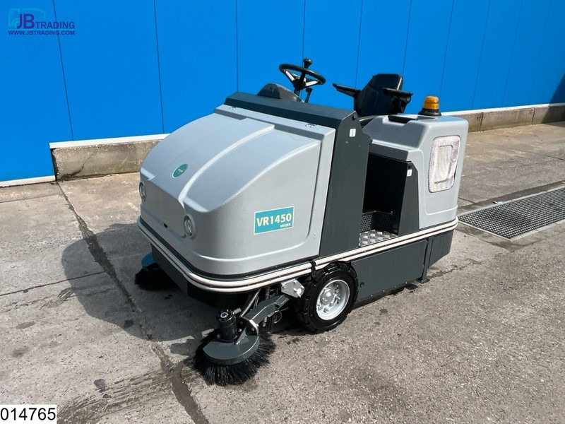 Road sweeper meijer VR1450 20 HP, 265 Hours: picture 1