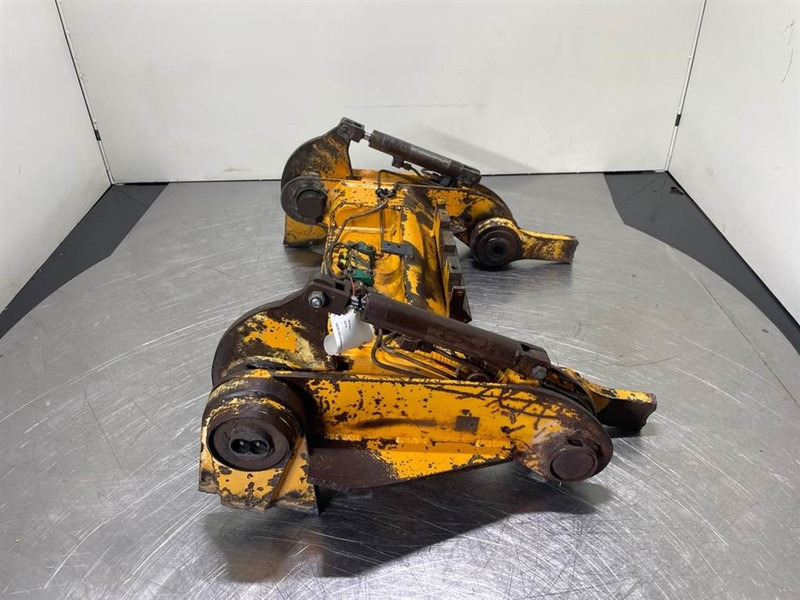 Ahlmann AZ10 - Quick coupler/Schnellwechsler/Snelwissel - Quick coupler for Construction machinery: picture 3 Ahlmann AZ10 - Quick coupler/Schnellwechsler/Snelwissel - Quick coupler for Construction machinery: picture 3