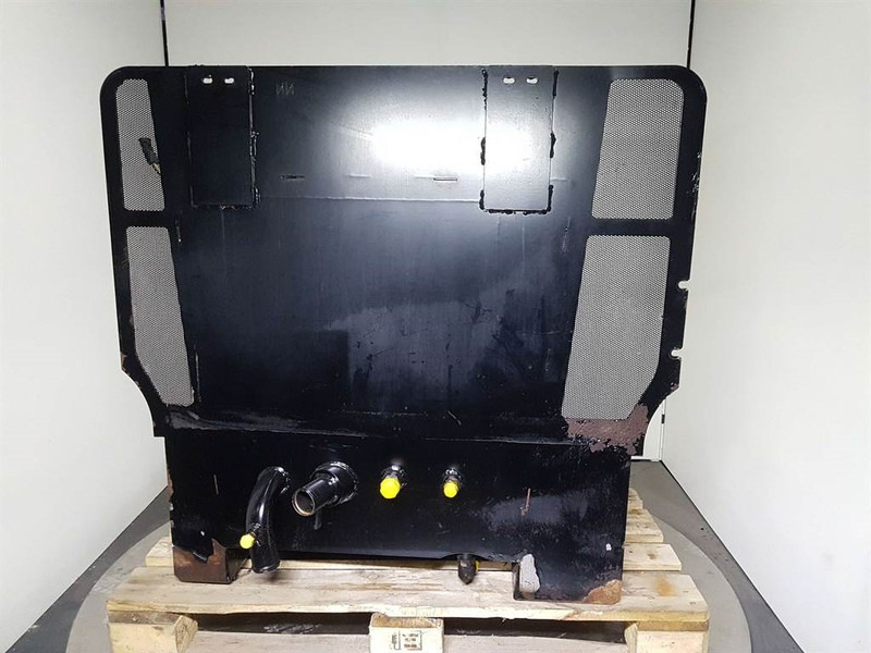 Case 621D-84528083-Tank/Behälter/Reservoir - Hydraulics for Construction machinery: picture 5 Case 621D-84528083-Tank/Behälter/Reservoir - Hydraulics for Construction machinery: picture 5