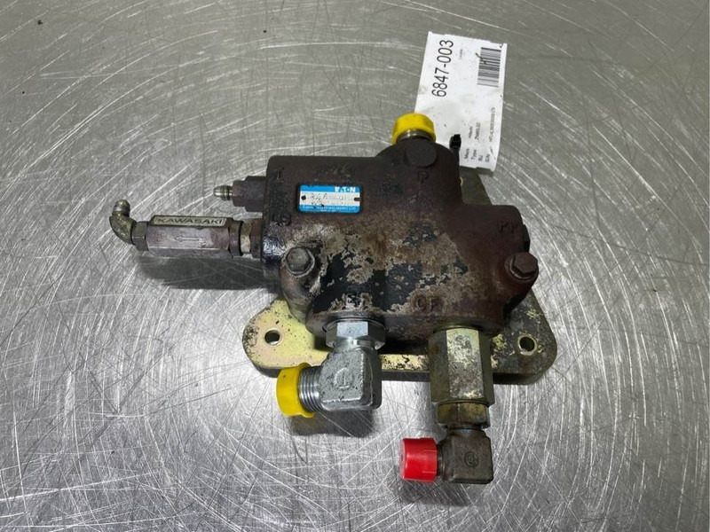 Hitachi ZW95LSD-Eaton 606-9207-002-Valve/Ventile/Ventiel - Hydraulics for Construction machinery: picture 1 Hitachi ZW95LSD-Eaton 606-9207-002-Valve/Ventile/Ventiel - Hydraulics for Construction machinery: picture 1