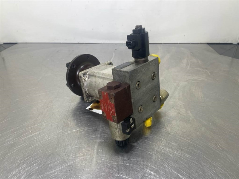 Hyundai HL757-7A-11LD-30700 / VAD0511111-Fan motor - Hydraulics for Construction machinery: picture 2 Hyundai HL757-7A-11LD-30700 / VAD0511111-Fan motor - Hydraulics for Construction machinery: picture 2
