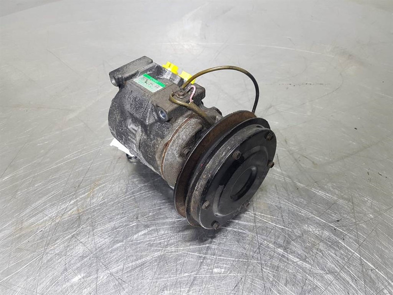 Komatsu WA320-5H-Denso 10S15C-Compressor/Kompressor/Airco - A/C compressor for Construction machinery: picture 2 Komatsu WA320-5H-Denso 10S15C-Compressor/Kompressor/Airco - A/C compressor for Construction machinery: picture 2