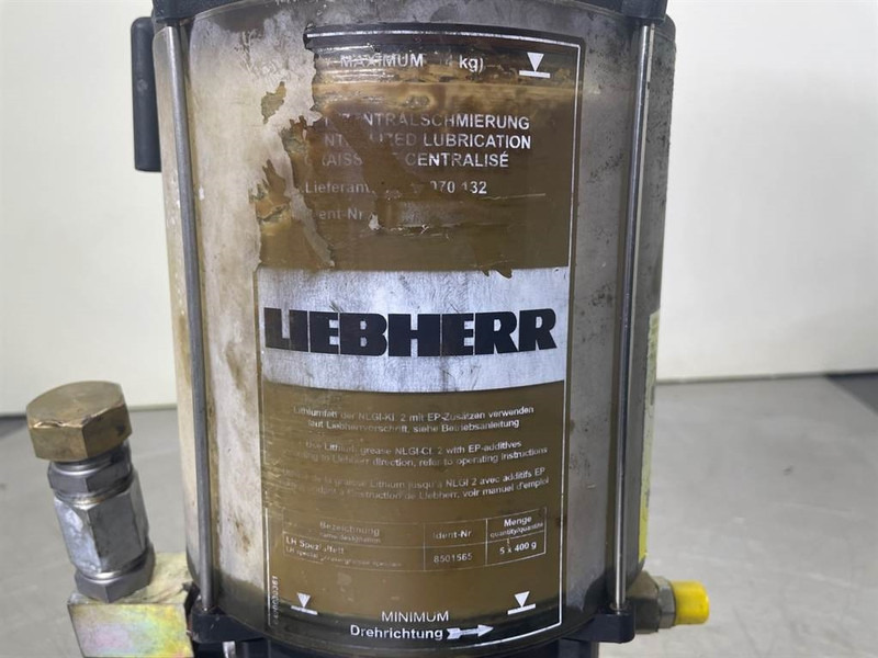 Liebherr A934C-10228443-Lubricating pump/Vetsmeerpomp - Frame/ Chassis for Construction machinery: picture 3 Liebherr A934C-10228443-Lubricating pump/Vetsmeerpomp - Frame/ Chassis for Construction machinery: picture 3