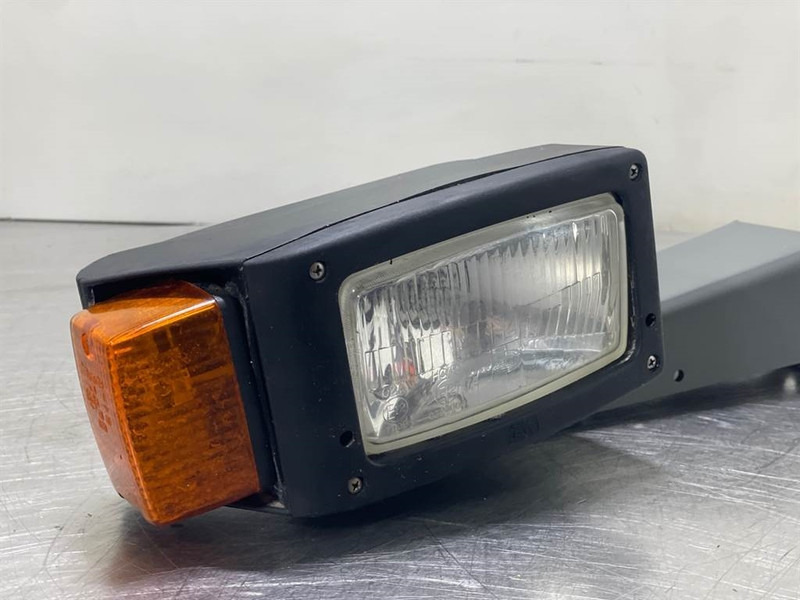 Liebherr L514 Speeder-6905527-Light/Leuchte/Verlichting - Electrical system for Construction machinery: picture 3 Liebherr L514 Speeder-6905527-Light/Leuchte/Verlichting - Electrical system for Construction machinery: picture 3