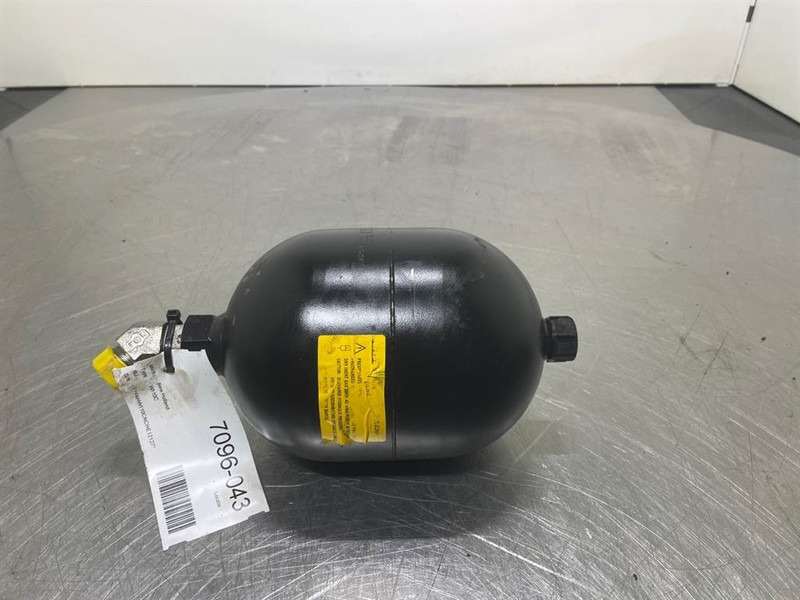 New Holland W110C-Hydac SBO210-2.8E1-Accumulator/Hydrospeicher - Hydraulics for Construction machinery: picture 1 New Holland W110C-Hydac SBO210-2.8E1-Accumulator/Hydrospeicher - Hydraulics for Construction machinery: picture 1