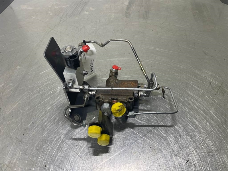 New Holland W110C - Priority valve/Prioritaetsventil - Hydraulics for Construction machinery: picture 4 New Holland W110C - Priority valve/Prioritaetsventil - Hydraulics for Construction machinery: picture 4