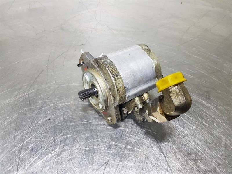 O & K L20I-Haldex W15A1-33-R-5-K-06-N-N-Gearpump - Hydraulics: picture 1 O & K L20I-Haldex W15A1-33-R-5-K-06-N-N-Gearpump - Hydraulics: picture 1