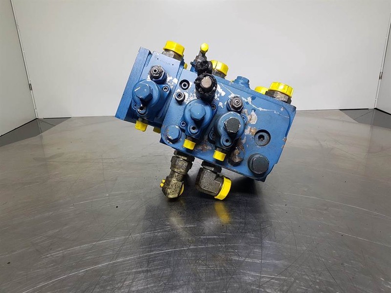 Rexroth M6-1116-00/3M6 - Fiat-Hitachi W170 - Valve - Hydraulics: picture 2 Rexroth M6-1116-00/3M6 - Fiat-Hitachi W170 - Valve - Hydraulics: picture 2