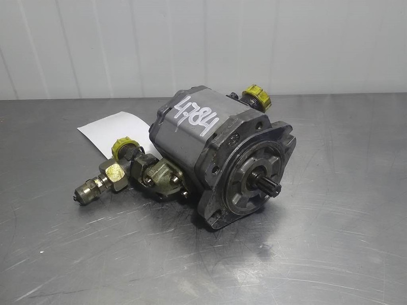 Sauer Sundstrand SNP2/14DSC06REPG - Gearpump - Hydraulics: picture 1 Sauer Sundstrand SNP2/14DSC06REPG - Gearpump - Hydraulics: picture 1