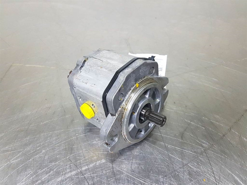 Sauer Sundstrand SNP2/4DSC06REPG/5D - Gearpump/Zah - Hydraulics for Construction machinery: picture 1 Sauer Sundstrand SNP2/4DSC06REPG/5D - Gearpump/Zah - Hydraulics for Construction machinery: picture 1