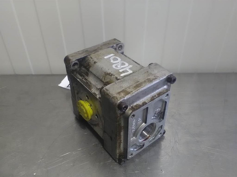 Sauer Sundstrand SNP3/33DC041/7M - Gearpump - Hydraulics: picture 2 Sauer Sundstrand SNP3/33DC041/7M - Gearpump - Hydraulics: picture 2