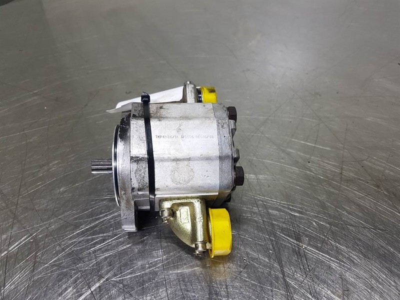 Sauer Sundstrand TKP4-26/11DSC06RE01G/6B - Gearpum - Hydraulics for Construction machinery: picture 2 Sauer Sundstrand TKP4-26/11DSC06RE01G/6B - Gearpum - Hydraulics for Construction machinery: picture 2