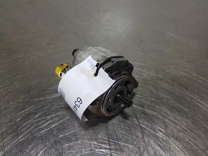 Sauer Sundstrand TKP4-26/11DSC06RE01G/6B - Gearpum - Hydraulics for Construction machinery: picture 1 Sauer Sundstrand TKP4-26/11DSC06RE01G/6B - Gearpum - Hydraulics for Construction machinery: picture 1