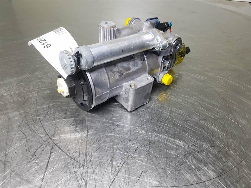 Sennebogen 818-SE1717-Fuel filter/Kraftstofffilter - Engine and parts for Construction machinery: picture 3 Sennebogen 818-SE1717-Fuel filter/Kraftstofffilter - Engine and parts for Construction machinery: picture 3