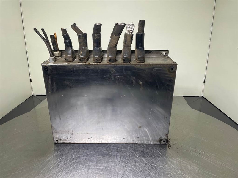 Sennebogen 835E-175343-Switch kabinet/Schaltschrank - Electrical system for Construction machinery: picture 4 Sennebogen 835E-175343-Switch kabinet/Schaltschrank - Electrical system for Construction machinery: picture 4