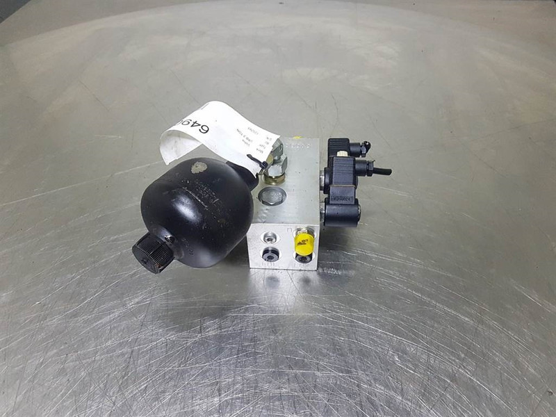 Volvo L40B-ZM2814669/ZM2908928/ZM2801044-Valve/Ventile - Hydraulics for Construction machinery: picture 4 Volvo L40B-ZM2814669/ZM2908928/ZM2801044-Valve/Ventile - Hydraulics for Construction machinery: picture 4