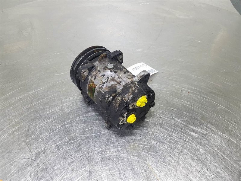 Volvo -Sanden SD7H15-Compressor/Kompressor/Aircopomp - A/C compressor for Construction machinery: picture 3 Volvo -Sanden SD7H15-Compressor/Kompressor/Aircopomp - A/C compressor for Construction machinery: picture 3