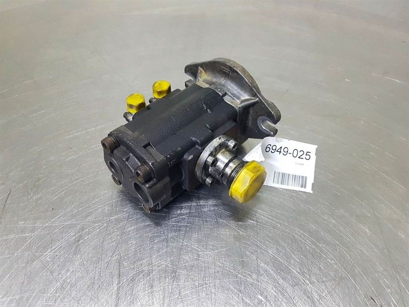 Yanmar V70 Speeder - Gearpump/Zahnradpumpe/Tandwielpomp - Hydraulics for Construction machinery: picture 3 Yanmar V70 Speeder - Gearpump/Zahnradpumpe/Tandwielpomp - Hydraulics for Construction machinery: picture 3
