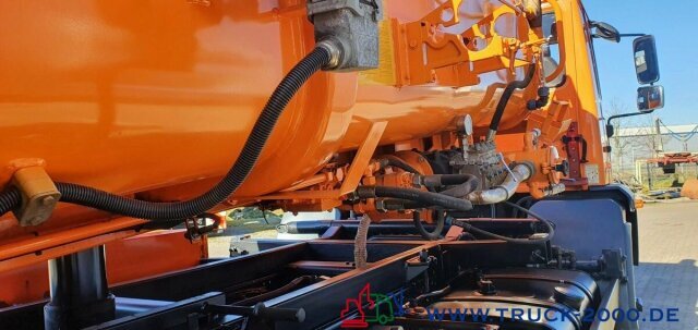 MAN 14.255 4x4 Sinkkasten Kanaleiniger Winterdienst - Vacuum truck: picture 3 MAN 14.255 4x4 Sinkkasten Kanaleiniger Winterdienst - Vacuum truck: picture 3