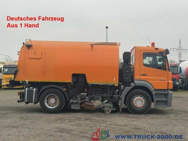 Mercedes-Benz 1833 Bucher Optifant 70 Separat Motor EasyDrive - Road sweeper: picture 1 Mercedes-Benz 1833 Bucher Optifant 70 Separat Motor EasyDrive - Road sweeper: picture 1