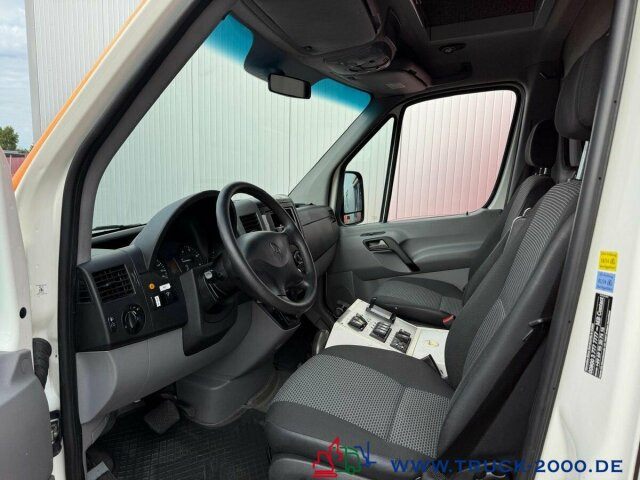 Mercedes-Benz Sprinter 516 Fahrtec RTW Luftfederung Retarder - Ambulance: picture 4 Mercedes-Benz Sprinter 516 Fahrtec RTW Luftfederung Retarder - Ambulance: picture 4