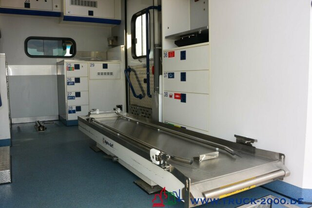 Mercedes-Benz Sprinter 516 Fahrtec RTW Retarder Air Suspension - Ambulance: picture 4 Mercedes-Benz Sprinter 516 Fahrtec RTW Retarder Air Suspension - Ambulance: picture 4
