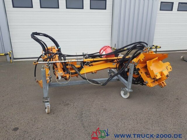 Unimog Mulag MRF 300 Schlegelmähkopf MS + Ausleger - Boom mower: picture 4 Unimog Mulag MRF 300 Schlegelmähkopf MS + Ausleger - Boom mower: picture 4