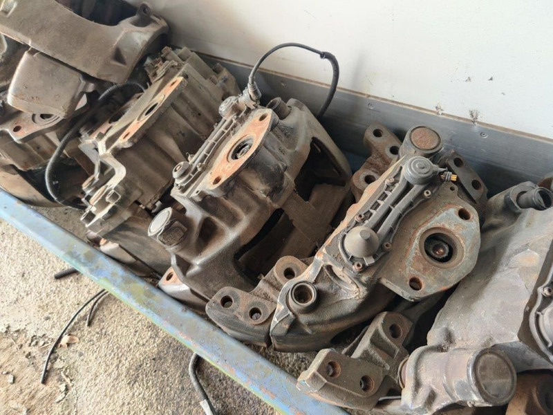 MAN Remklauwen / Brake calipers F2000 / TGA - Brake caliper for Truck: picture 1 MAN Remklauwen / Brake calipers F2000 / TGA - Brake caliper for Truck: picture 1