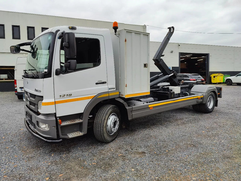 Mercedes-Benz Atego 1218 Containersystem / Hooklift Hyvalift - Hook lift truck: picture 1 Mercedes-Benz Atego 1218 Containersystem / Hooklift Hyvalift - Hook lift truck: picture 1