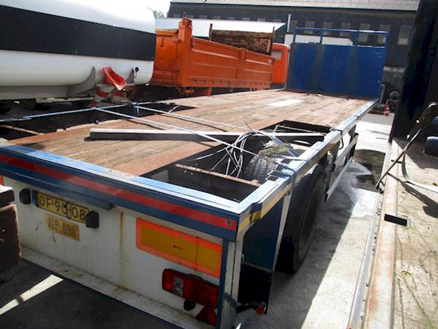 Floor FLO-10.5-102 - Closed box semi-trailer: picture 5 Floor FLO-10.5-102 - Closed box semi-trailer: picture 5