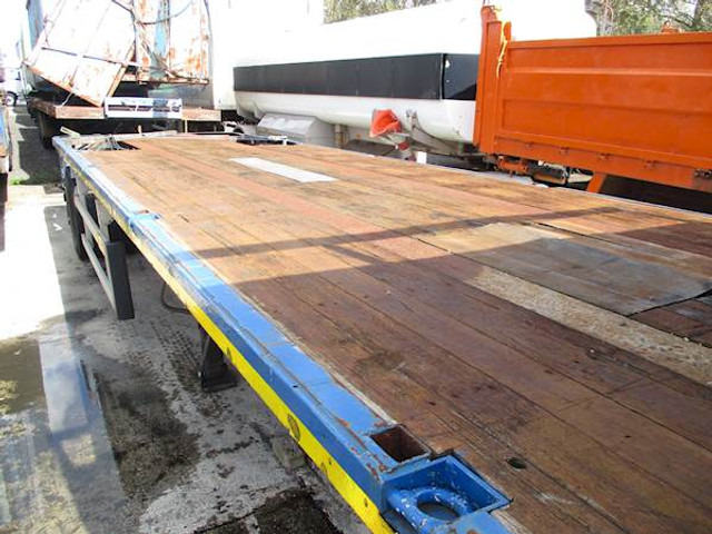 Floor FLO-10.5-102 - Closed box semi-trailer: picture 2 Floor FLO-10.5-102 - Closed box semi-trailer: picture 2