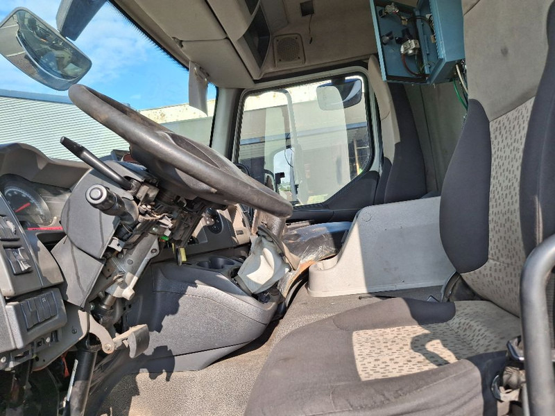 Renault MIDLUM 280DXI - Tank truck: picture 3 Renault MIDLUM 280DXI - Tank truck: picture 3