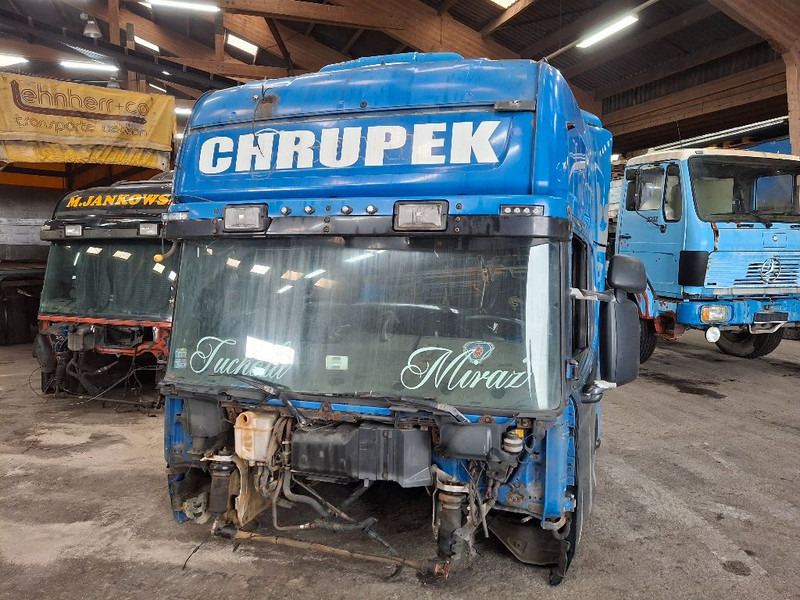 Scania R124 topline cabin - Cab and interior: picture 1 Scania R124 topline cabin - Cab and interior: picture 1