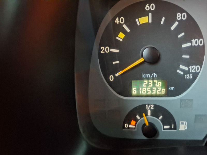 Mercedes-Benz ACTROS 2041 AS 4x4 - Tractor unit: picture 2 Mercedes-Benz ACTROS 2041 AS 4x4 - Tractor unit: picture 2