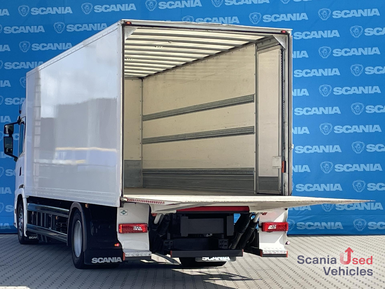 Box truck SCANIA G 280 B4x2NB RETARDER FULL AIR CNG TAIL LIFT 2.5T: picture 13