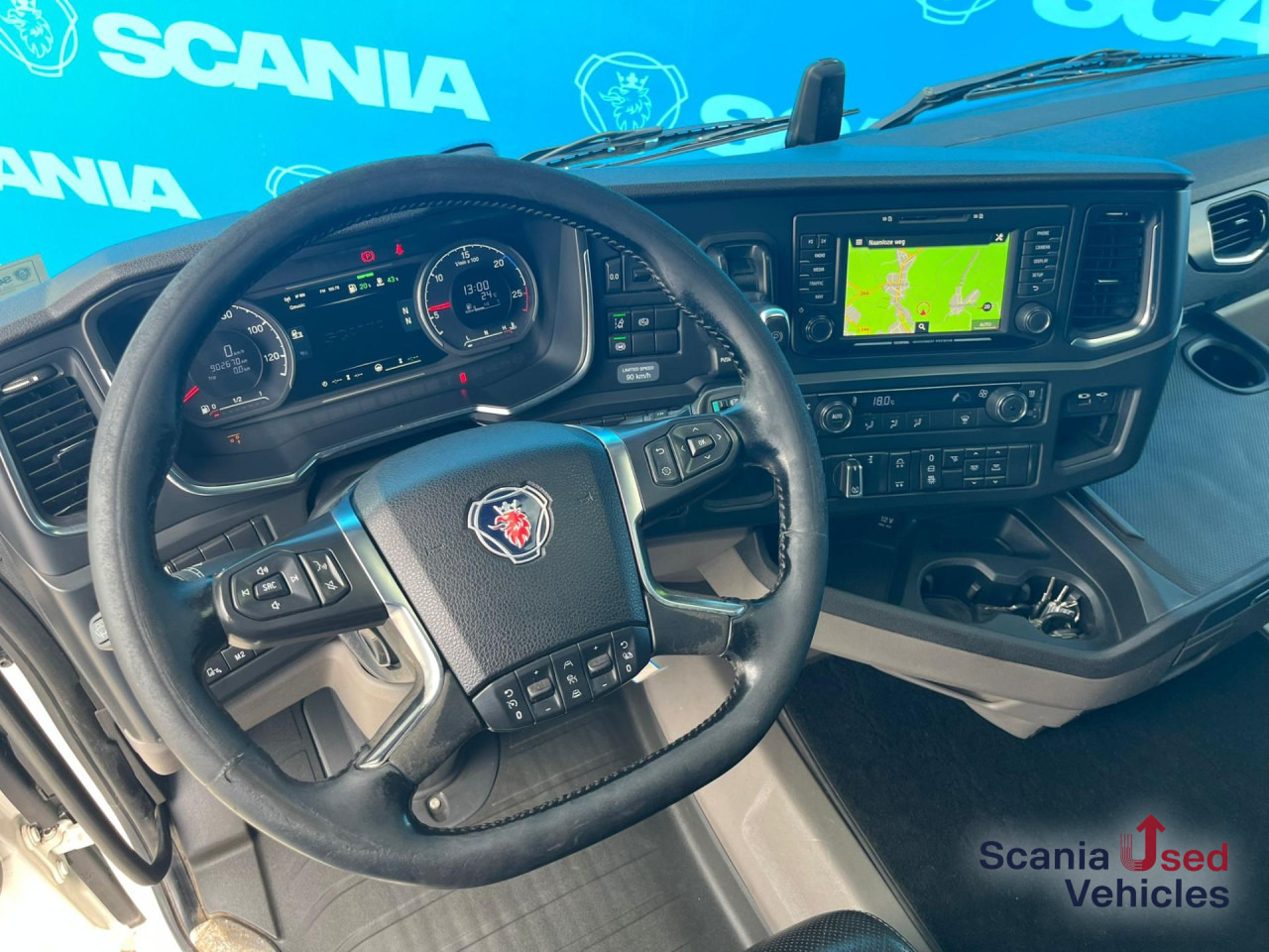 SCANIA R 500 B6x2NB HOOKLIFT 20T RETARDER FULL-AIR 9T - Cab chassis truck: picture 5 SCANIA R 500 B6x2NB HOOKLIFT 20T RETARDER FULL-AIR 9T - Cab chassis truck: picture 5