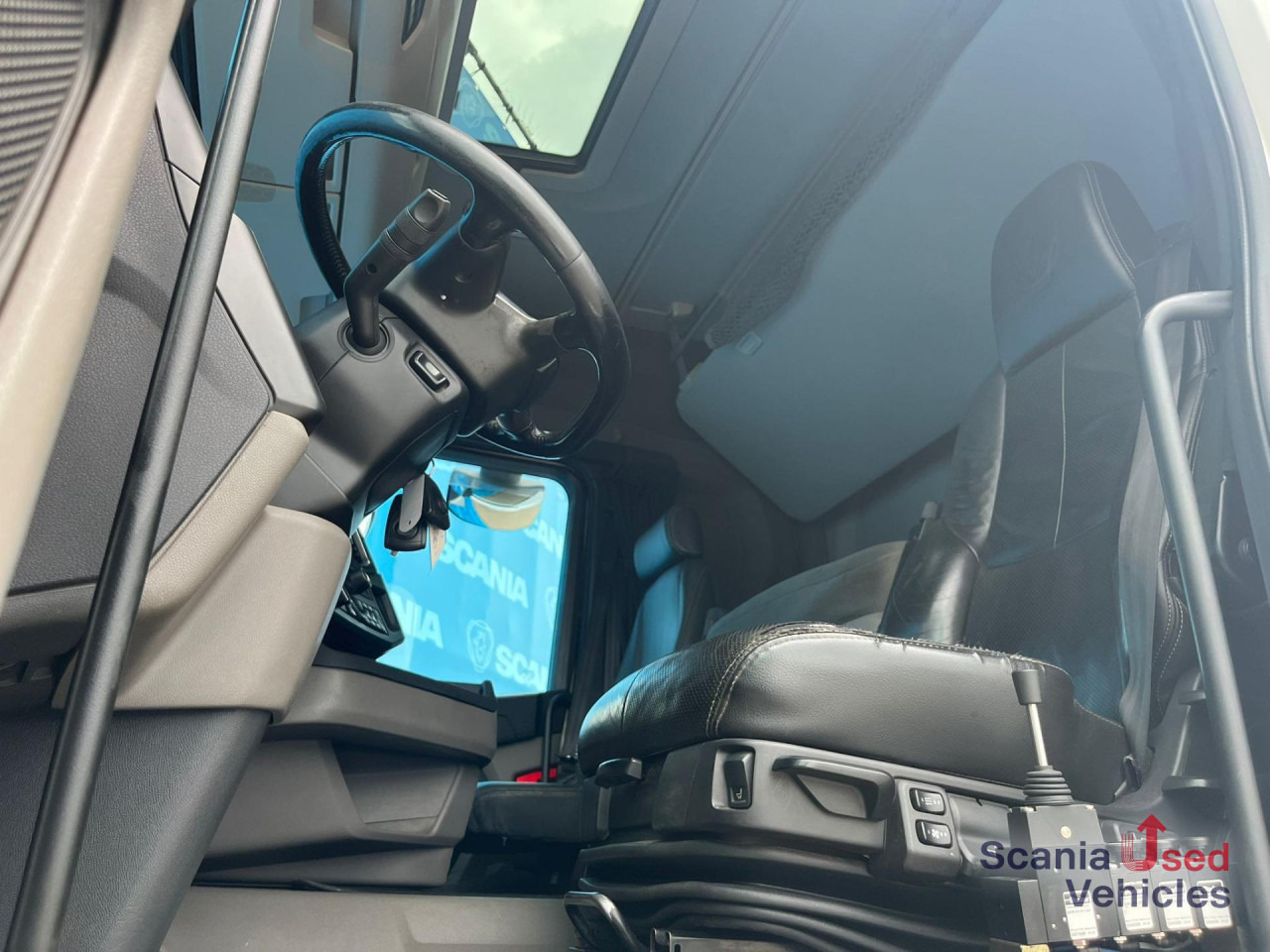 SCANIA R 500 B6x2NB HOOKLIFT 20T RETARDER FULL-AIR 9T - Cab chassis truck: picture 2 SCANIA R 500 B6x2NB HOOKLIFT 20T RETARDER FULL-AIR 9T - Cab chassis truck: picture 2