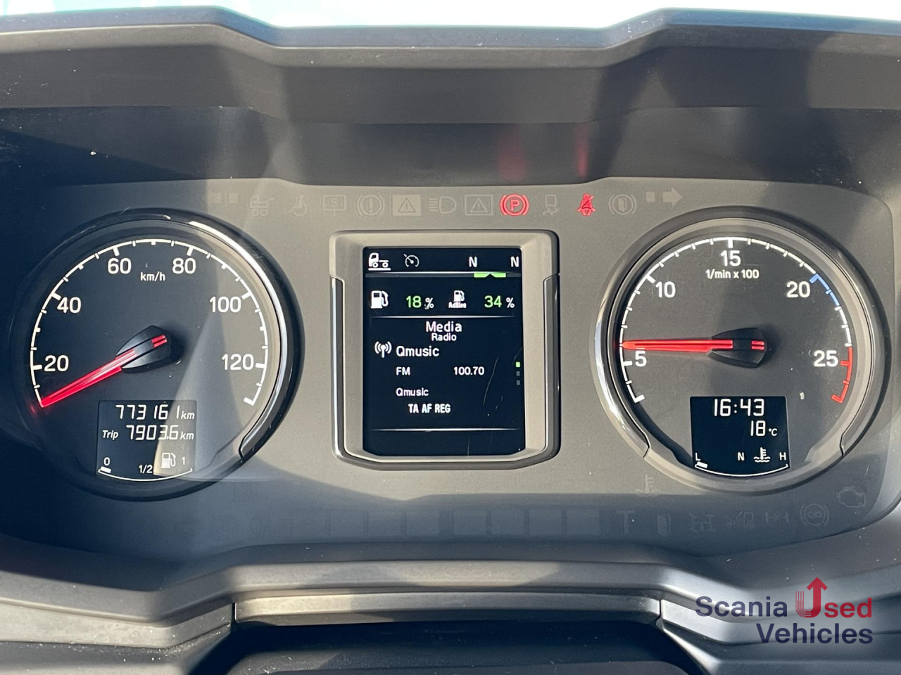 Tractor unit SCANIA S 450 A4x2NA DIFF-L PARK AIRCO RETARDER HYDRO: picture 12 Tractor unit SCANIA S 450 A4x2NA DIFF-L PARK AIRCO RETARDER HYDRO: picture 12