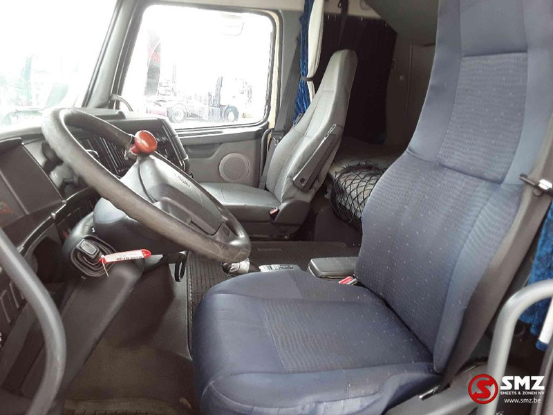 Interior photo 2: Tractor unit Volvo FH 12 420 Globe Xl 780'km