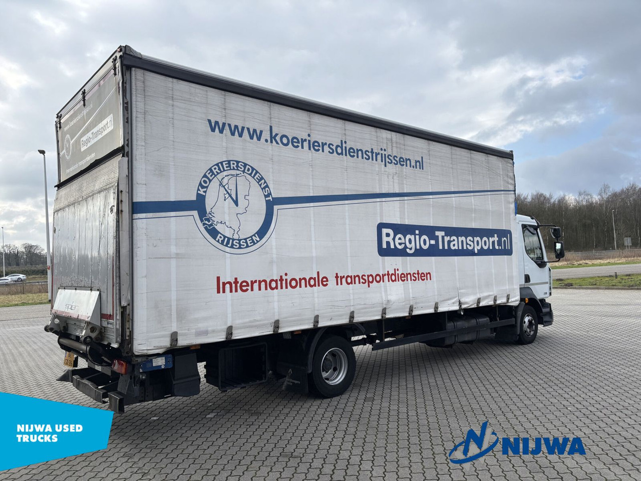 Renault MIDLUM 220 4x2 Schuifzeil + Laadklep - Curtainsider truck: picture 3 Renault MIDLUM 220 4x2 Schuifzeil + Laadklep - Curtainsider truck: picture 3