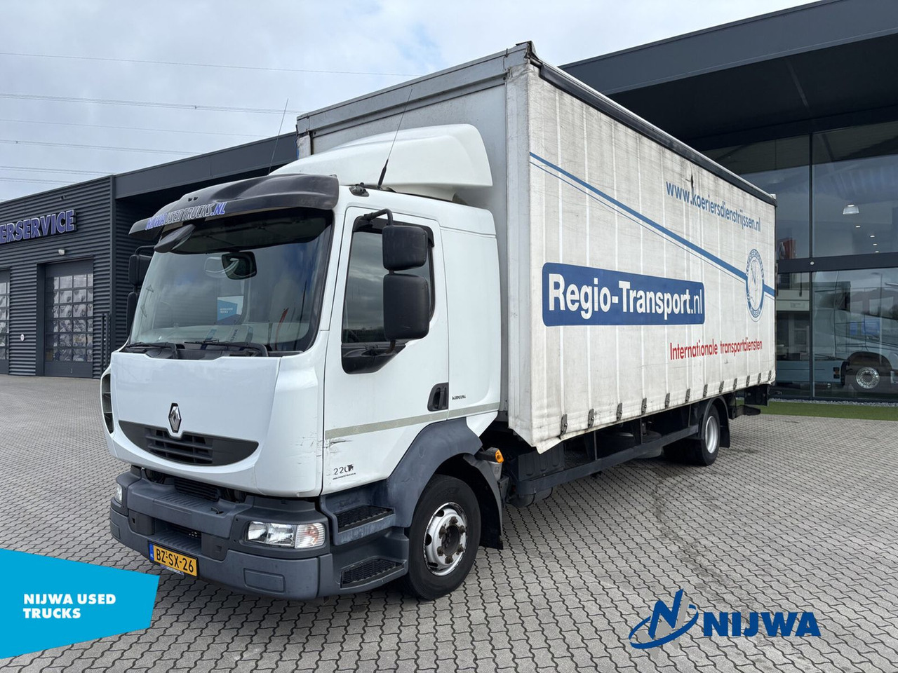 Renault MIDLUM 220 4x2 Schuifzeil + Laadklep - Curtainsider truck: picture 1 Renault MIDLUM 220 4x2 Schuifzeil + Laadklep - Curtainsider truck: picture 1