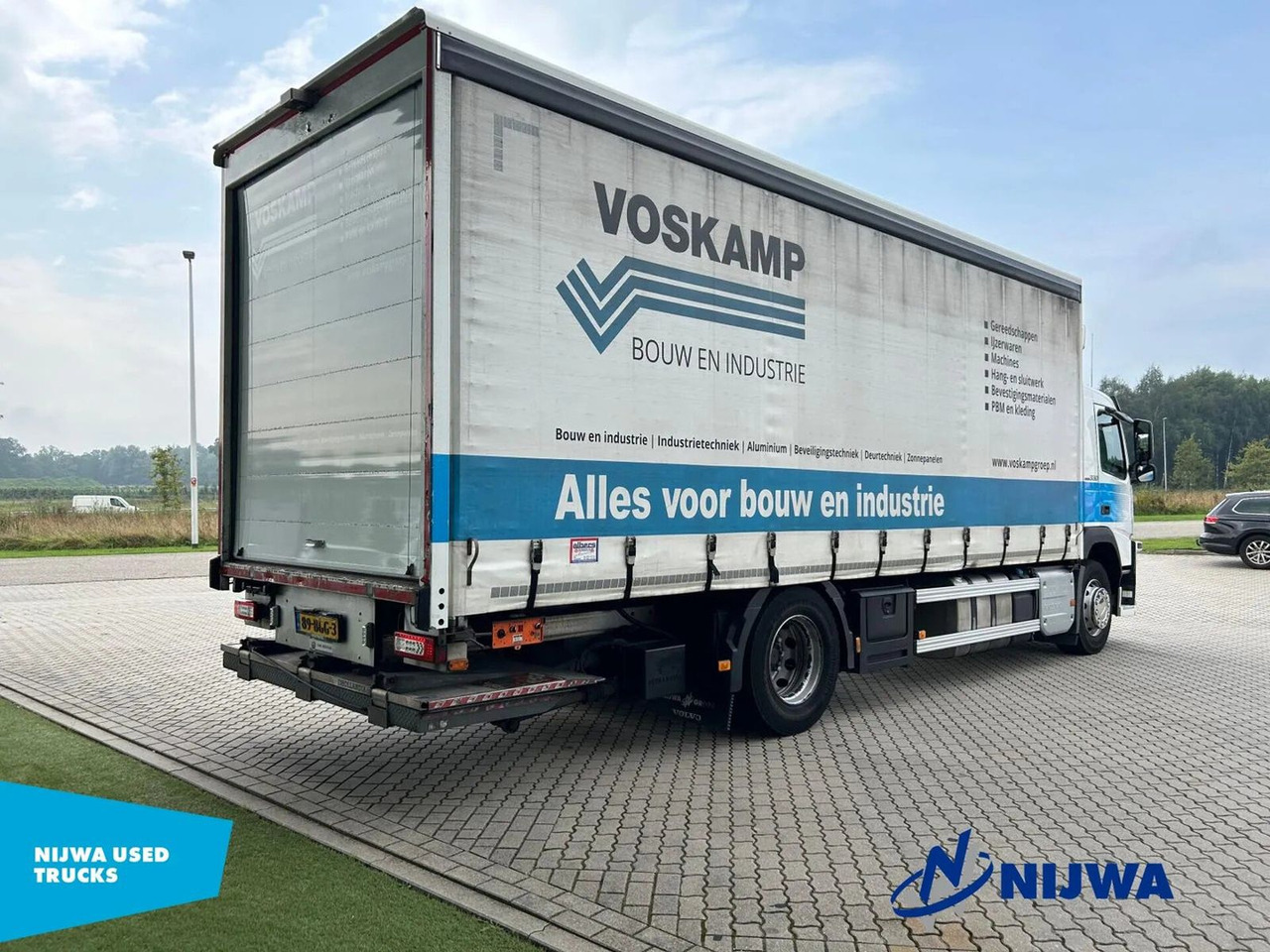 Volvo FM 330 Schuifzeil + Laadklep - Curtainsider truck: picture 3 Volvo FM 330 Schuifzeil + Laadklep - Curtainsider truck: picture 3