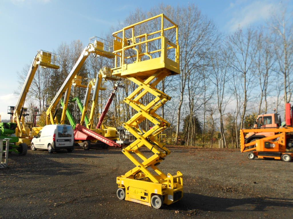 Genie GS 1330, Scherenarbeitsbühne Genie 5,9 m - Truck mounted aerial platform: picture 3 Genie GS 1330, Scherenarbeitsbühne Genie 5,9 m - Truck mounted aerial platform: picture 3