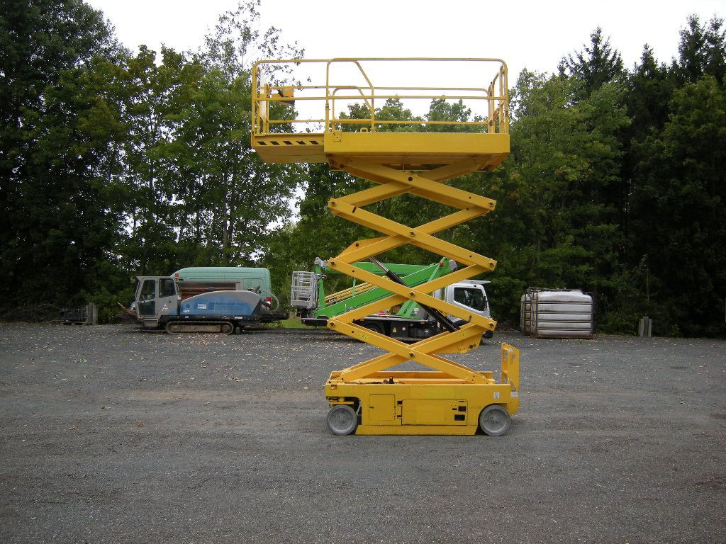 Genie GS 2646, Scherenarbeitsbühne Genie 9,9 m - Truck mounted aerial platform: picture 5 Genie GS 2646, Scherenarbeitsbühne Genie 9,9 m - Truck mounted aerial platform: picture 5