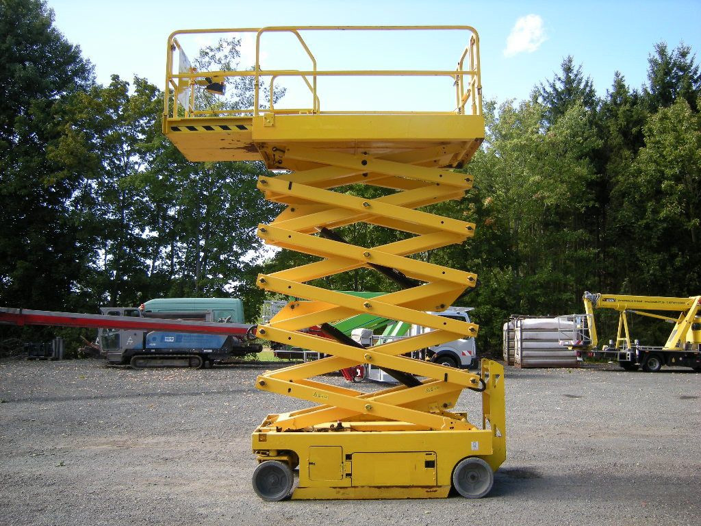 Genie GS 4047 Scherenarbeitsbühne Genie 14 m - Truck mounted aerial platform: picture 5 Genie GS 4047 Scherenarbeitsbühne Genie 14 m - Truck mounted aerial platform: picture 5