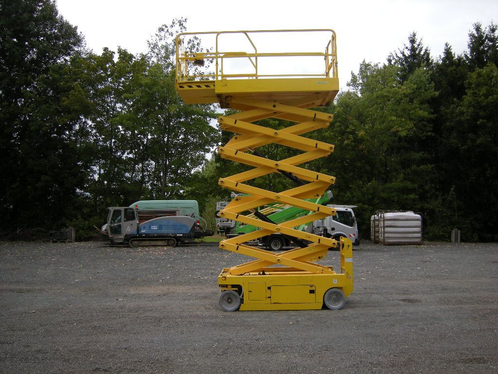 Genie GS 4047 Scherenarbeitsbühne Genie 14 m - Truck mounted aerial platform: picture 5 Genie GS 4047 Scherenarbeitsbühne Genie 14 m - Truck mounted aerial platform: picture 5