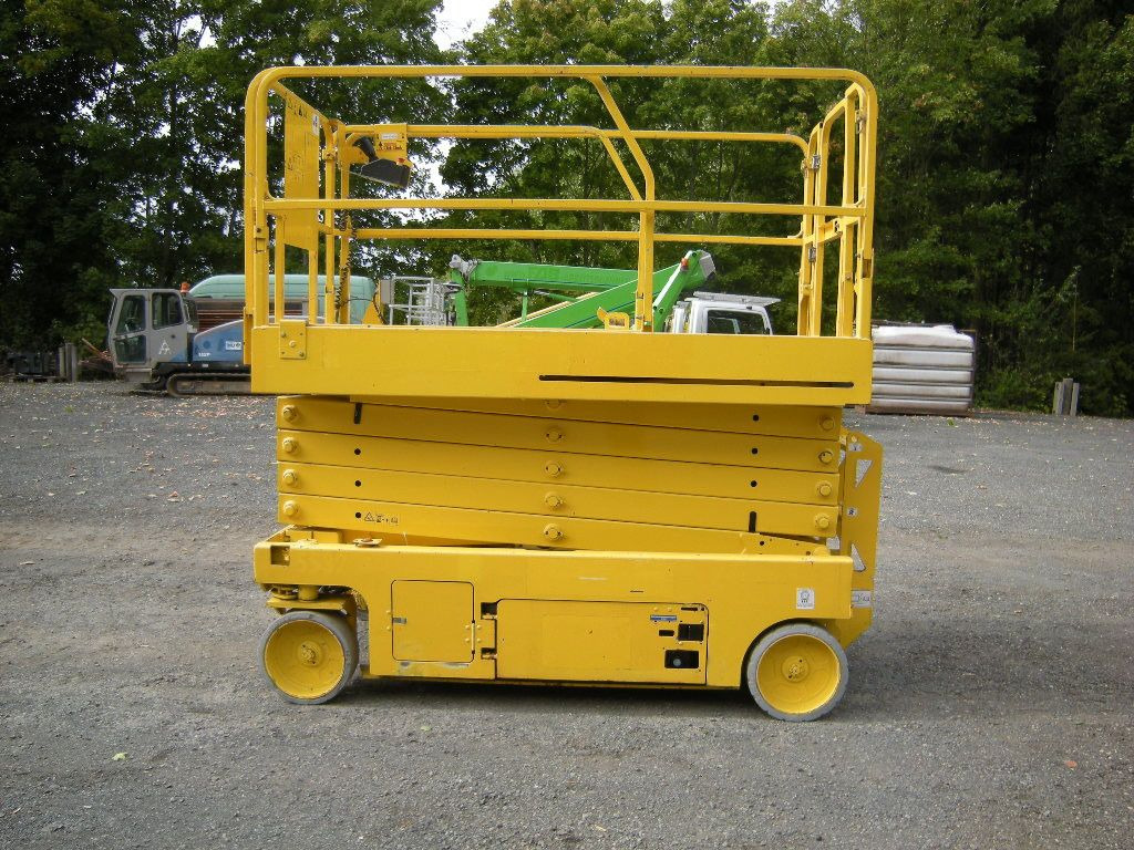 Truck mounted aerial platform JLG 3246, Scherenarbeitsbühne, 11,9 m: picture 19