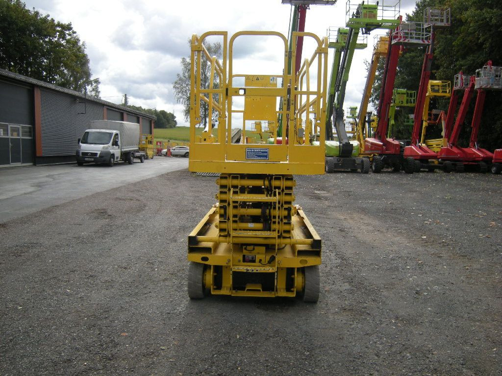 Truck mounted aerial platform JLG 3246, Scherenarbeitsbühne, 11,9 m: picture 17